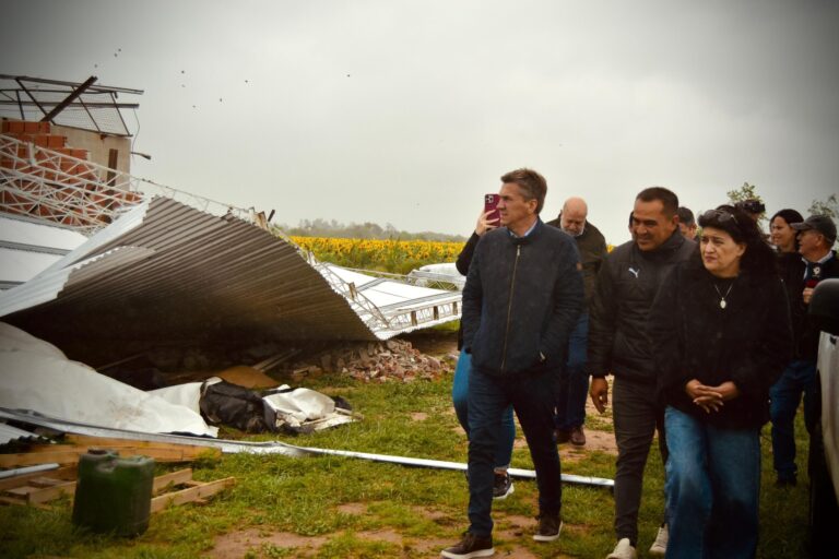Zdero visitó a familias afectadas por el temporal en Coronel Du Graty