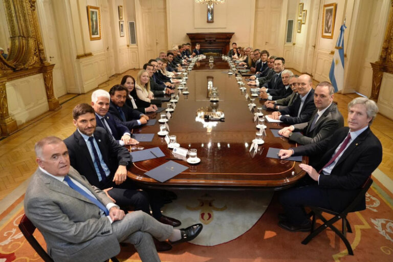 Milei recibió a gobernadores y abrió el juego para discutir cambios en los regímenes laboral, fiscal y previsional