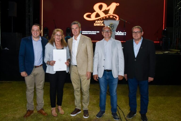 Zdero  acompañó el 81 aniversario de Santa Sylvina y destacó el crecimiento de la ciudad