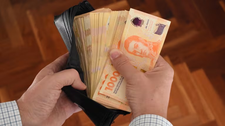 Cada vez más ajustados: una familia tipo necesitó más de $1.300.000 para no ser pobre