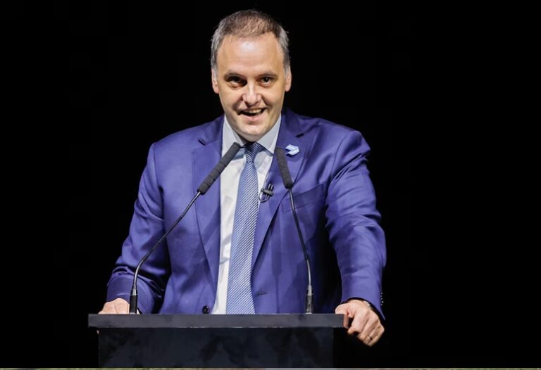 Adorni calificó de extorsivo el paro de la CGT y aseguró: Por algo la gente los odia