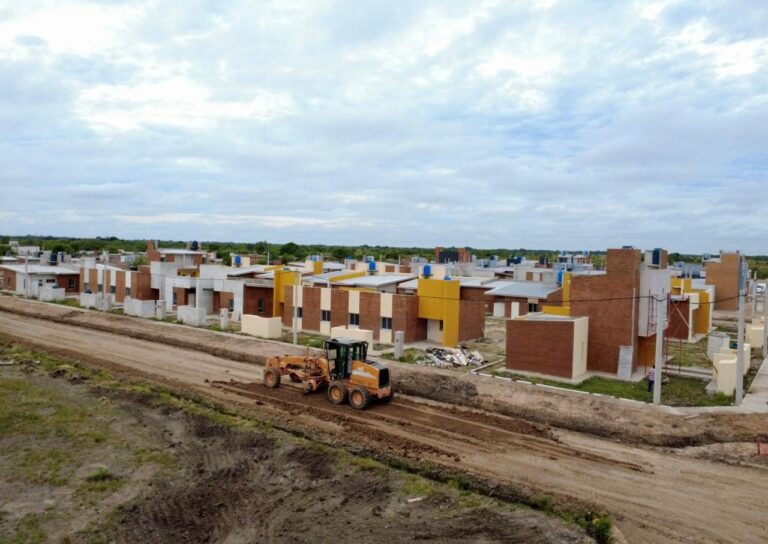 Resistencia: el IPDUV supervisó el tramo final de las viviendas en la Chacra 214 y se acerca la entrega a las familias