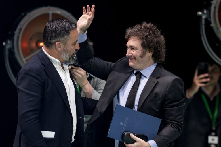 Milei en Madrid: en su primera actividad el Presidente se reunió con Santiago Abascal, líder de Vox