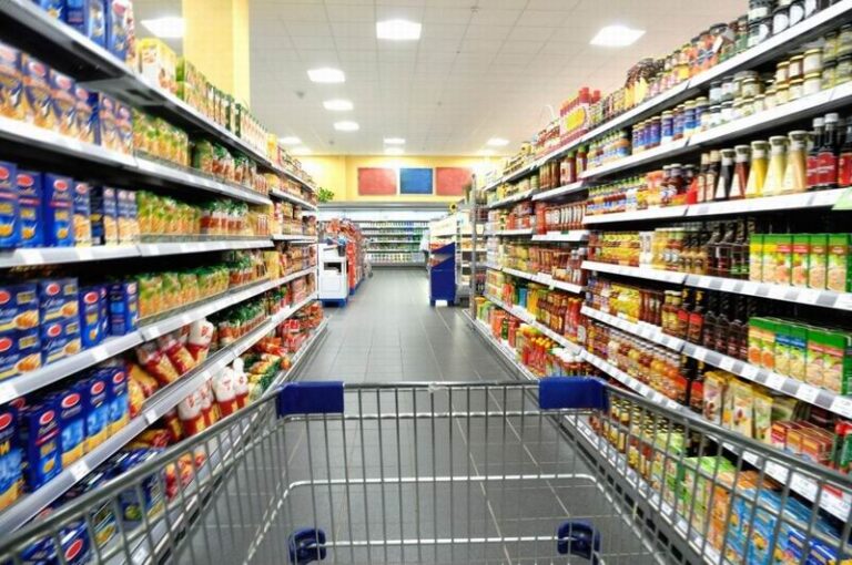 Simons: Hoy la gente compra solo lo indispensable y día a día