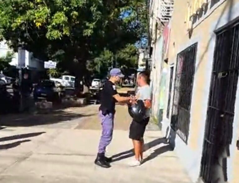 Intentó evadir un control de tránsito en estado de ebriedad y terminaron secuestrando su motocicleta