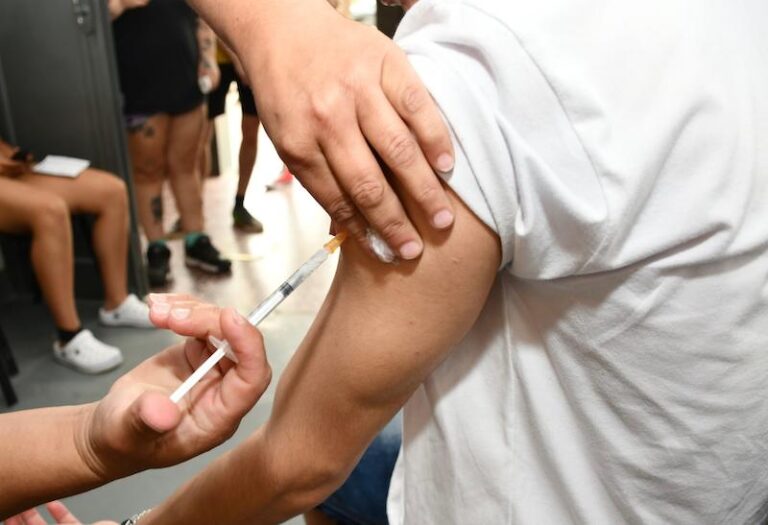 Este martes el InSSSeP inicia la Campaña de Vacunación 2026