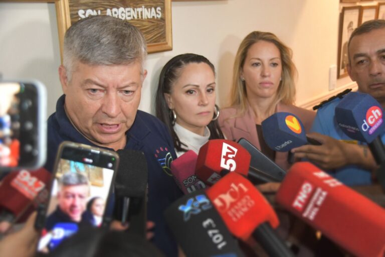 Autoridades de seguridad durante la conferencia de prensa sobre narcotráfico en el Chaco