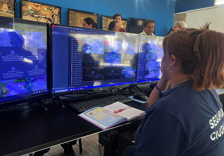 Cámara de videovigilancia urbana en Corrientes