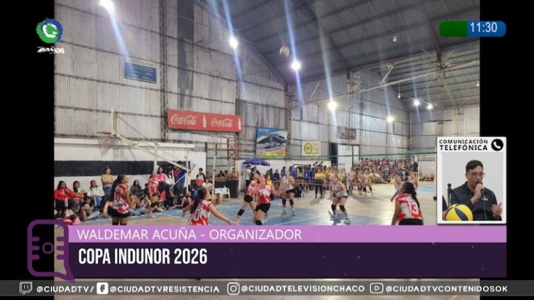Fotografía de un momento de juego durante la Copa Indunor 2026 de vóley en Presidencia de la Plaza, Chaco.