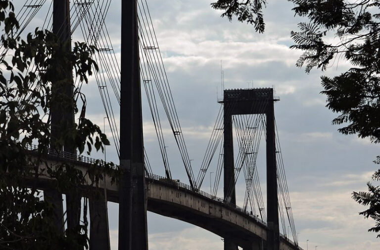 Vista del Puente General Manuel Belgrano que conecta Chaco y Corrientes