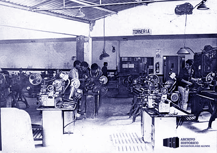 Fachada o imagen histórica de la Escuela Industrial EET Nº21 General Manuel Belgrano de Resistencia