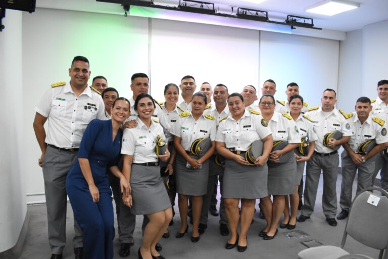 Autoridades del Gobierno del Chaco durante el acto por el 18° aniversario del Servicio Penitenciario provincial
