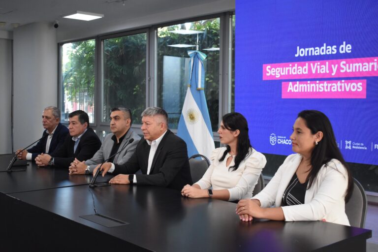 Agentes municipales participando de una capacitación en seguridad vial en la provincia del Chaco