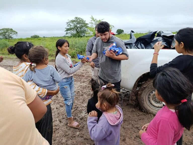 Operativo de asistencia en Pampa del Indio tras lluvias intensas