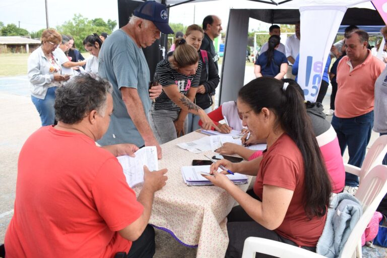 Operativo de servicios del Gobierno del Chaco en Barranqueras