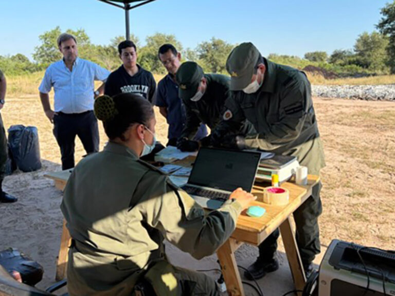 Operativo de incineración de estupefacientes en predio de Gendarmería Nacional en La Leonesa, Chaco.