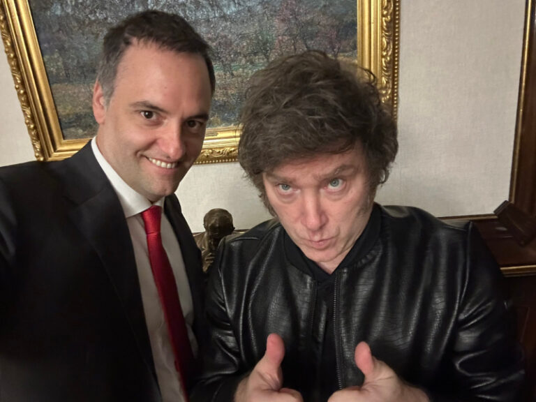 Fachada de la Quinta de Olivos, sede de la reunión entre el Presidente y el Jefe de Gabinete.