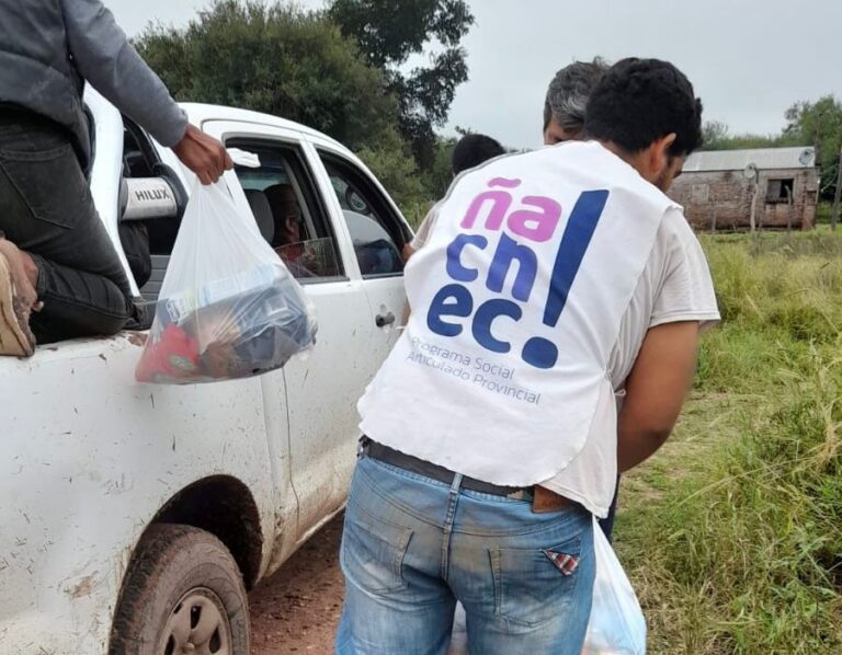 Asistencia del Gobierno Provincial en Pampa del Indio durante la emergencia hídrica