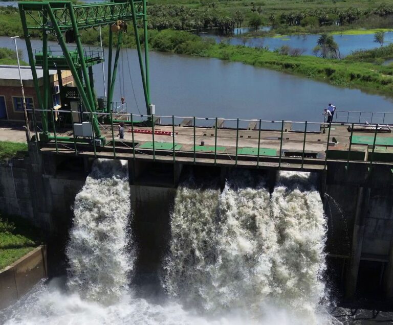 Operativos de bombeo preventivo en lagunas del Gran Resistencia, Chaco