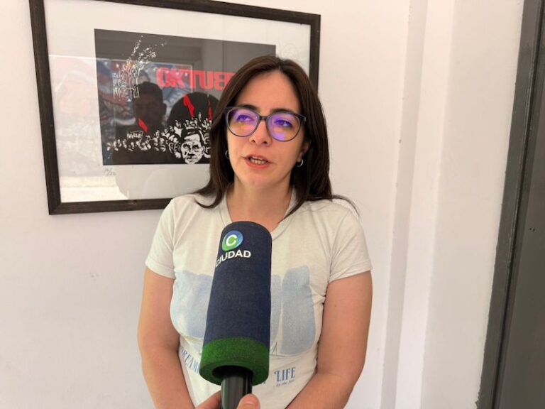 Diputada Julieta Campo presenta proyecto de ley sobre endeudamiento familiar