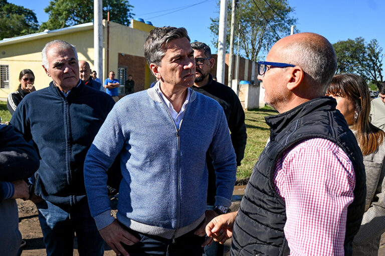 Gobernador Leandro Zdero y Fernando Berecoechea verifican avance de obras de viviendas en General San Martín