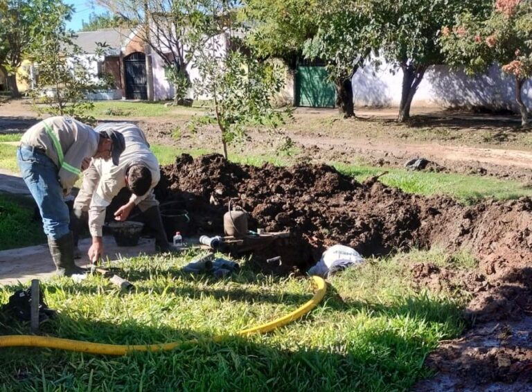Operativo de SAMEEP en Villa Ángela para optimizar el servicio de agua potable