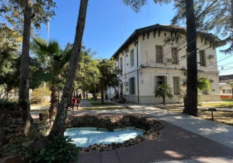 Edificio de la Facultad de Ciencias Veterinarias de la UNNE en Corrientes