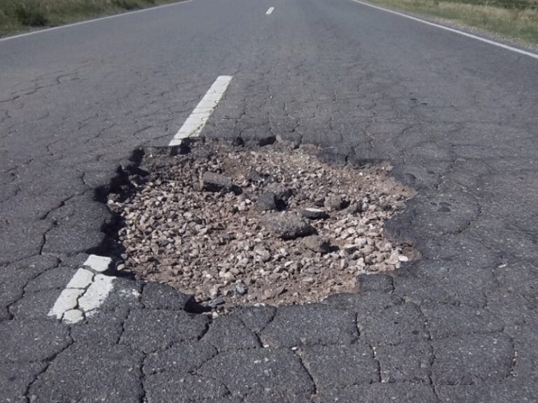 Ruta Nacional 34 en mal estado, con baches y falta de señalización