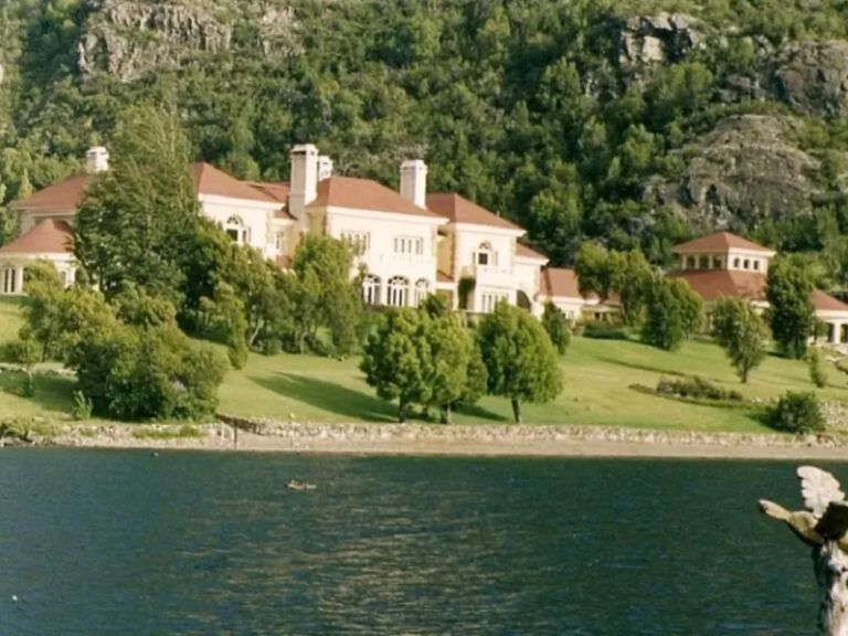 Vista del Lago Escondido en la provincia de Río Negro